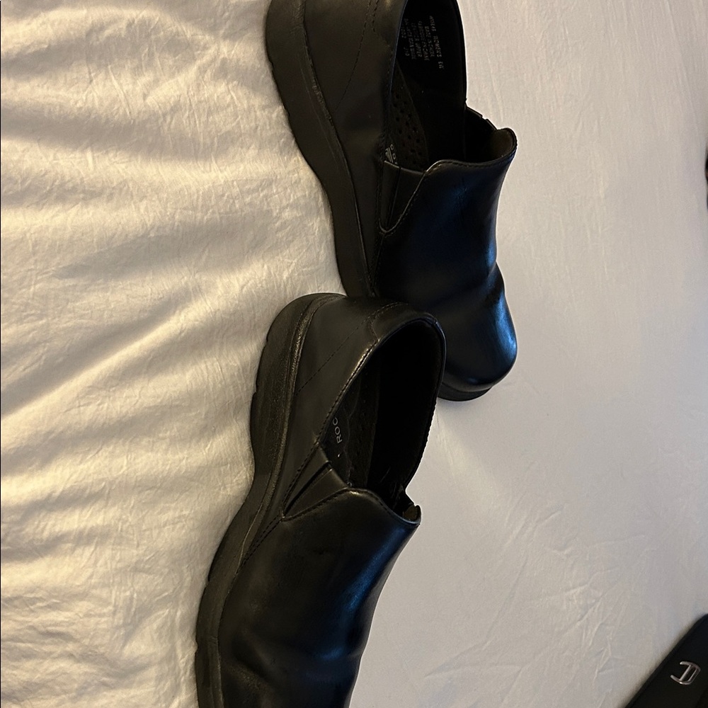 Rockport woman 's Black Leather Loafers-
